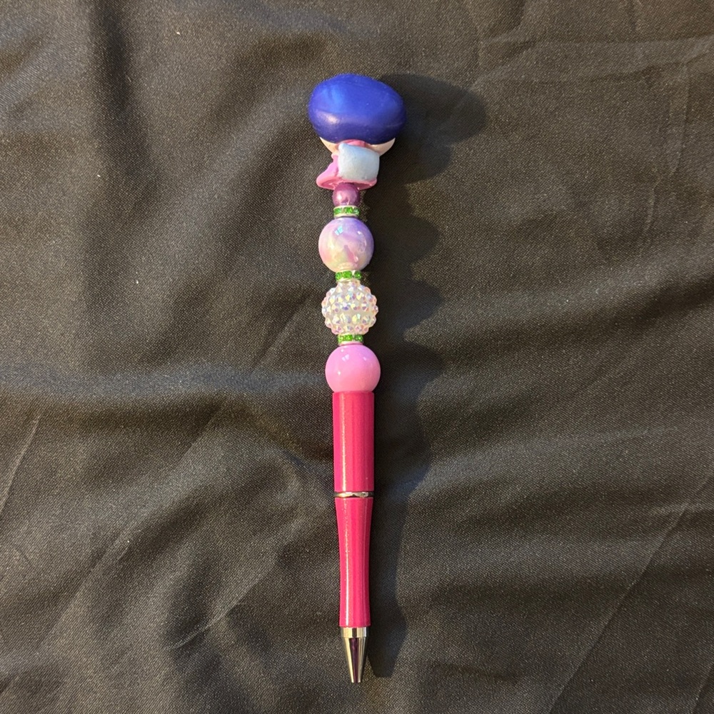 Handmade Disney Doorable Yzma from Emperors New Groove Pen - Picture 5 of 5